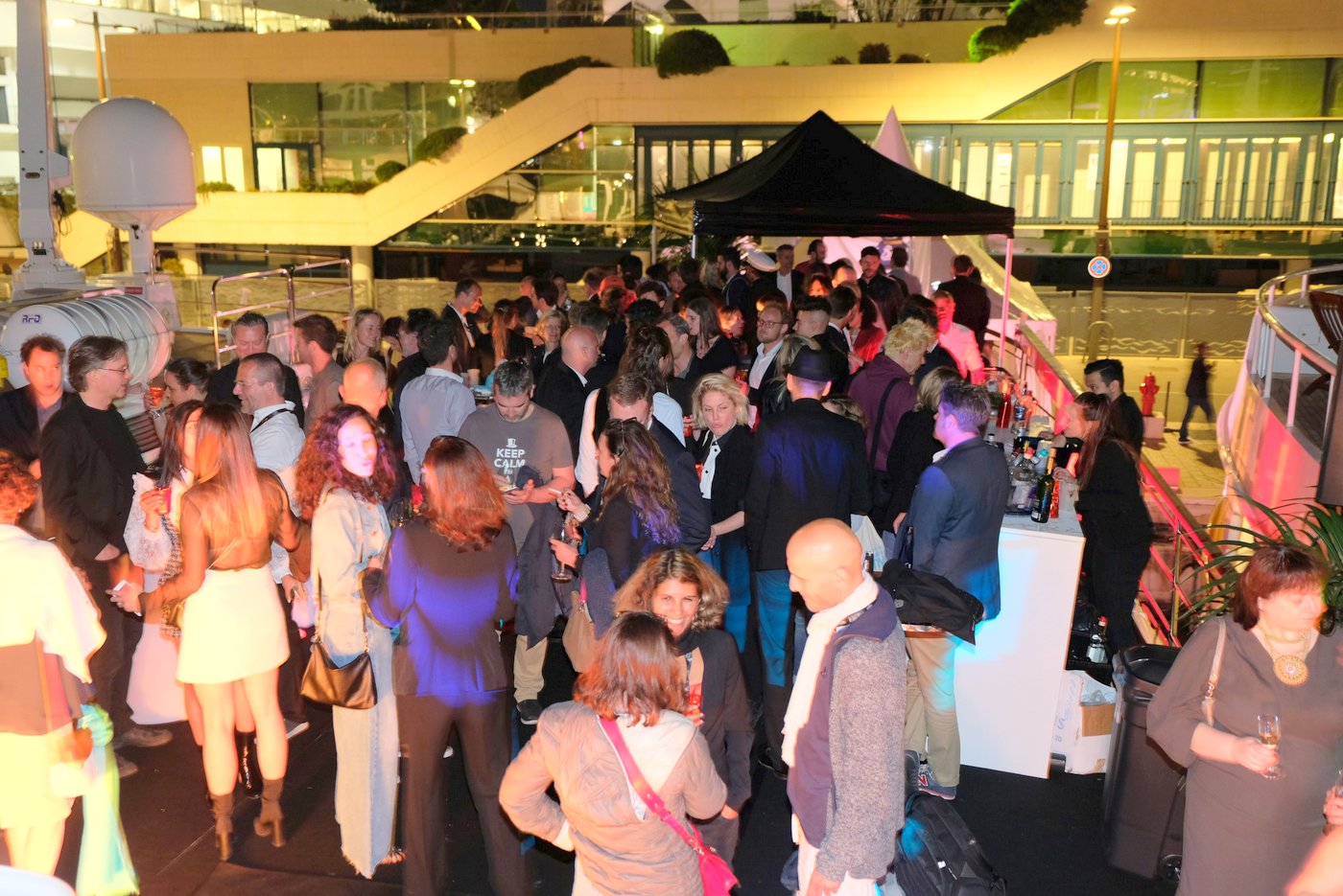 on se croirait sur le dance floor du REX