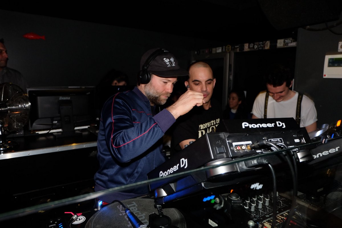 SoMe aux platine