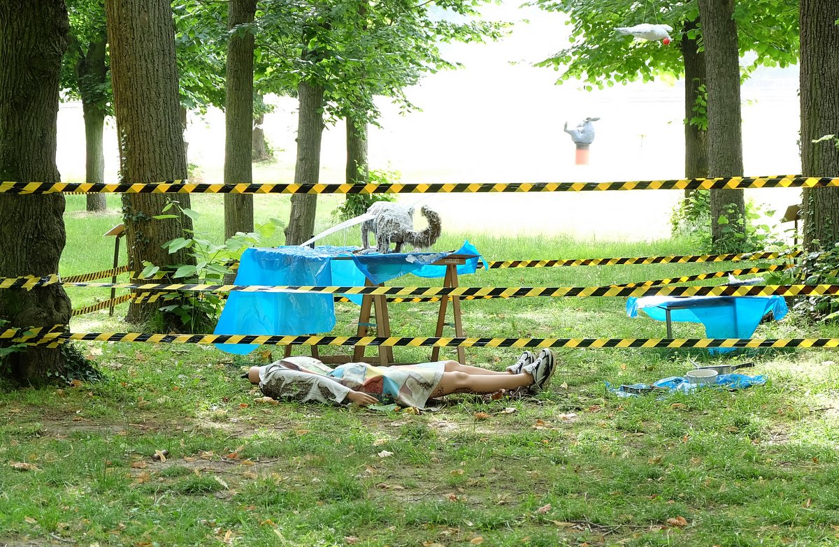 scene de crime arty © Véronique Bourgoin - Galerie Arnaud Deschin