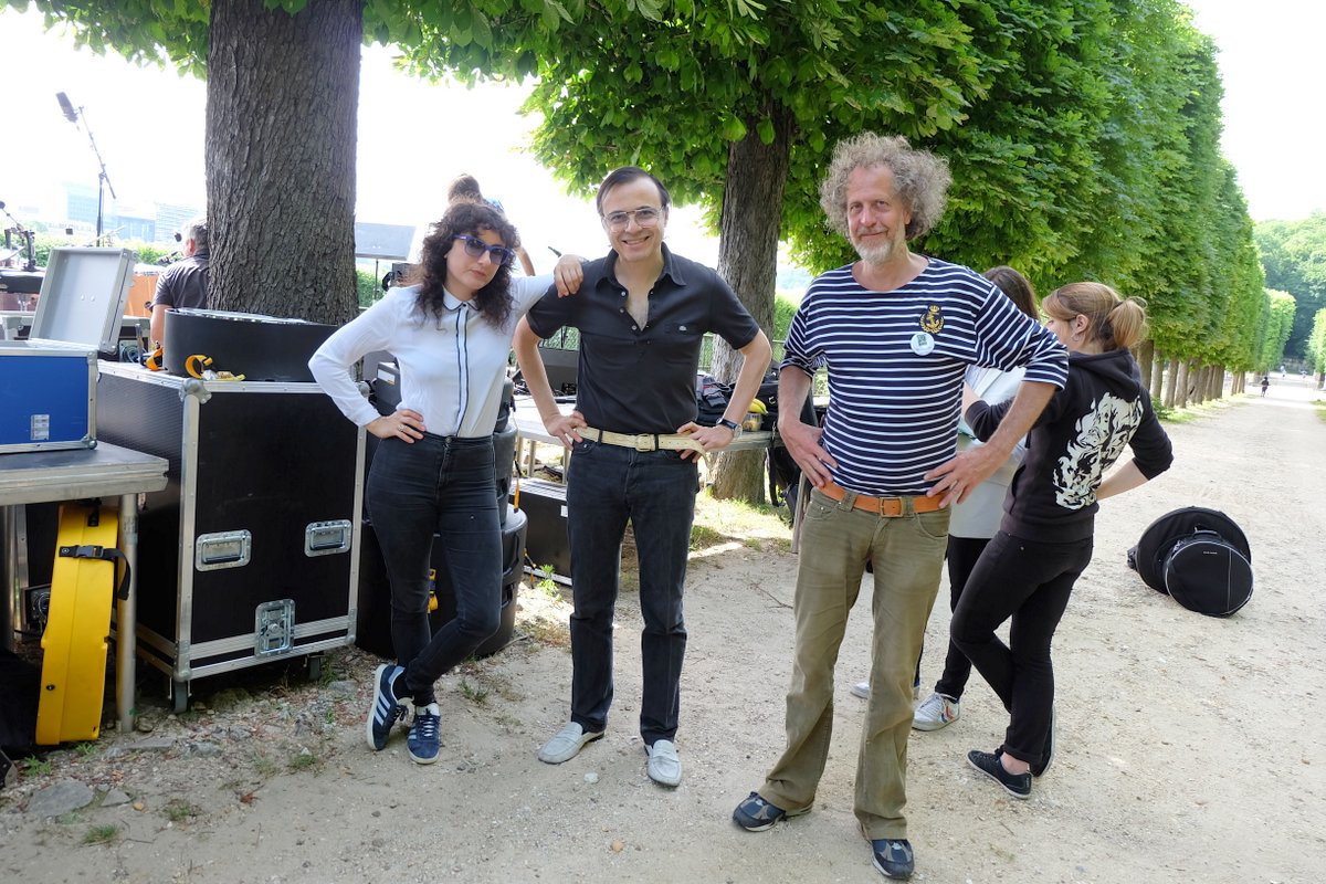Fabrice de Rohan Chabot et Bertrand Burgalat délocalisent la scene...