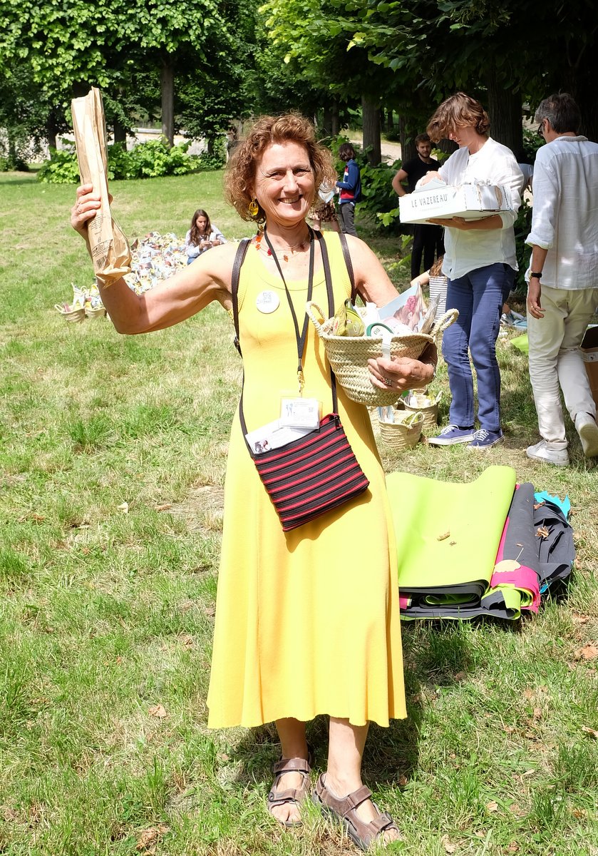 Le premier panier est pour Myriam Delahoux... Vive la Pique Nique Party