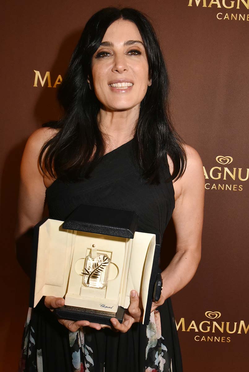 La belle Nadine Labaki prete a echanger sa palme contre une palette de Magnum fraise