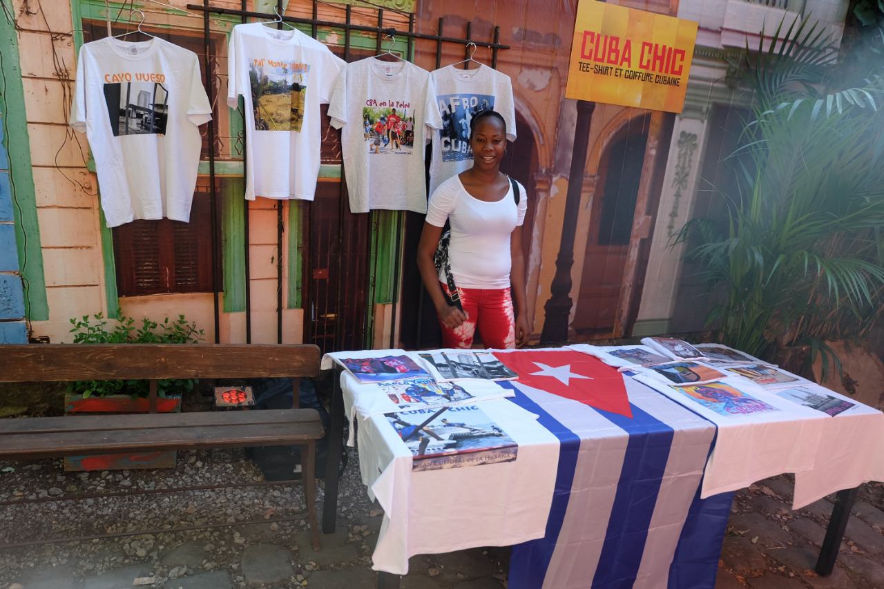 le pop up store de CUBACHIC, une marque franco cubaine qui rend hommage al réalité et l esthétique cubaine