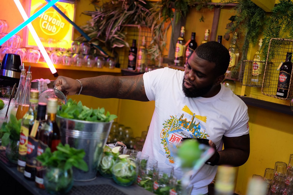 Anthony est multi drink : Cancha, Cuba libre ou Daïquiri rien n'a de secrets pour lui ( avec moderation)
