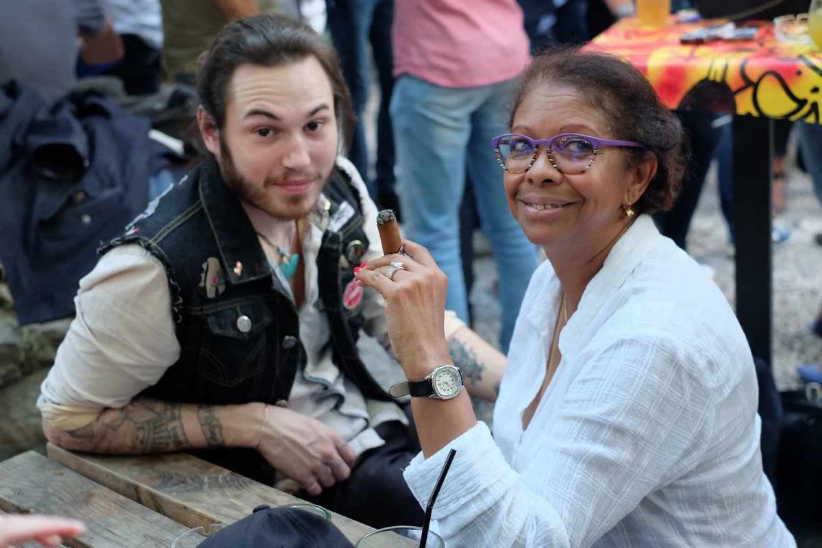 Arnaud part en Gréce et Carmen à..... CUBA