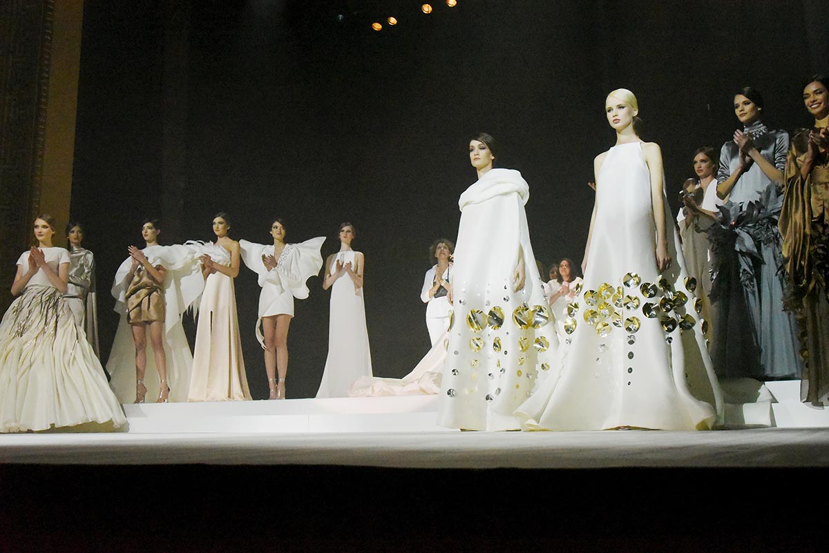 Somptueux Finale Vierges vestales by Stephane Rolland