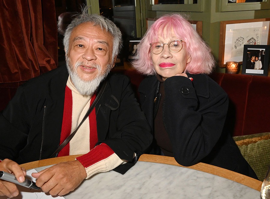 Au Vesper Room Davé reve de teindre sa barbe en pink panther façon Marie Beltrami !!