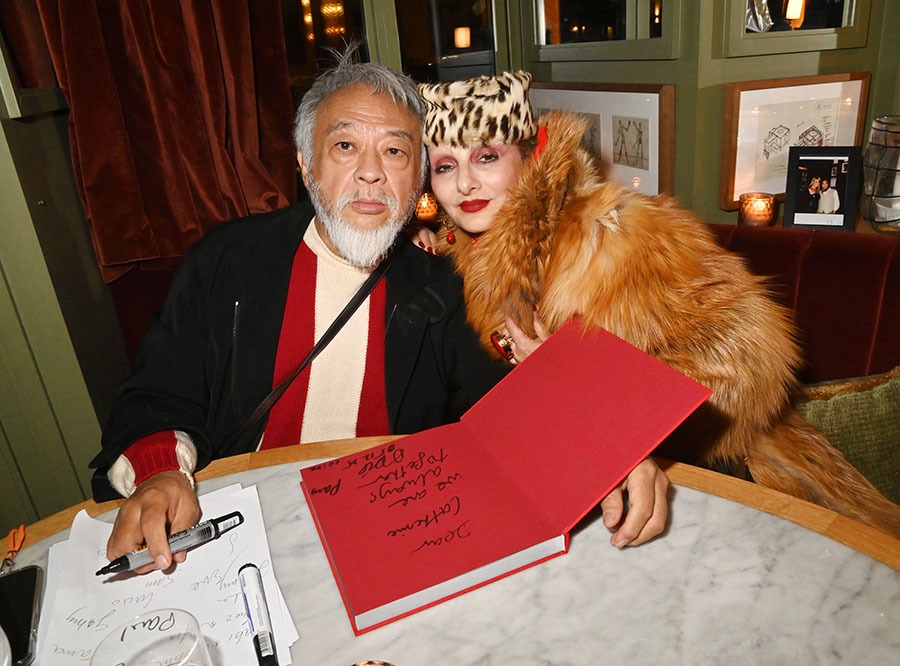 Au Vesper Room A quoi voyez vous que Caterine est Baba de Davé ?