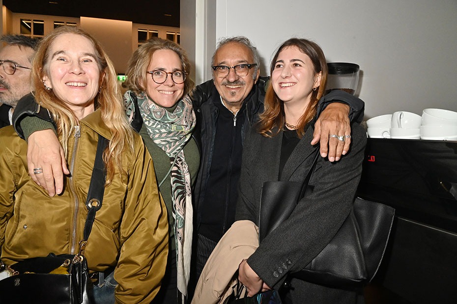 Au Dover Street Market : Photo de family avec Marie Schlumberger,, Marine Bramly, son mari Serge Bramly et leur fille Carmen Bramly