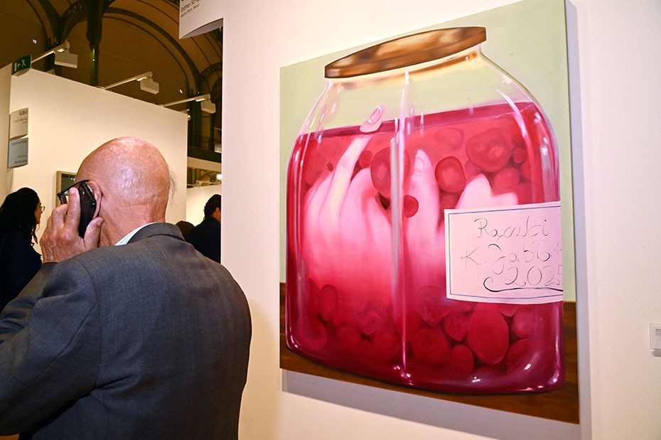 Affirmatif Chef on l'a retrouvée en flag Les doigts dans le pot de confiture