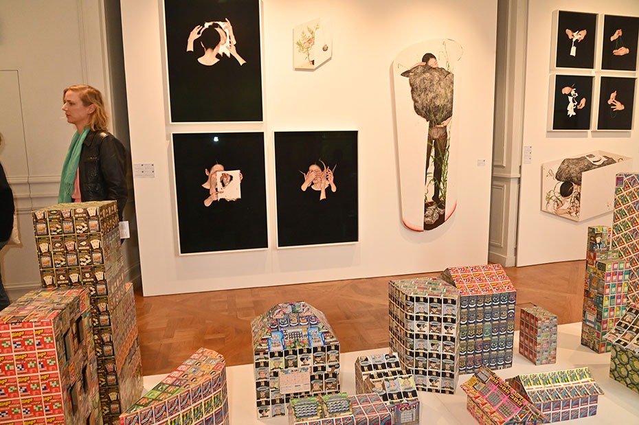 Les Tableaux noirs ne sont pas de Soulage mais sont de Lee Jinju