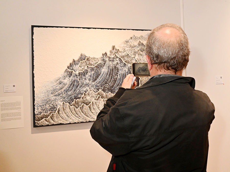 Ici on est amateur de surf et on aime les grosses vagues genre Hokusai