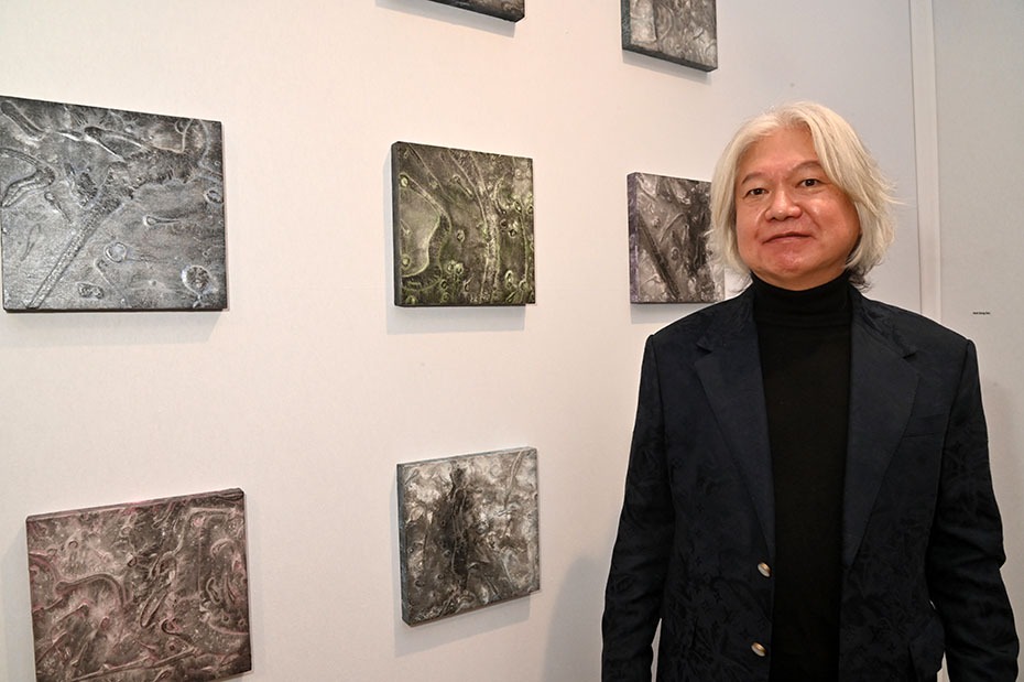 Park Dong Soo fait des minis geoglyphes faute d'espace