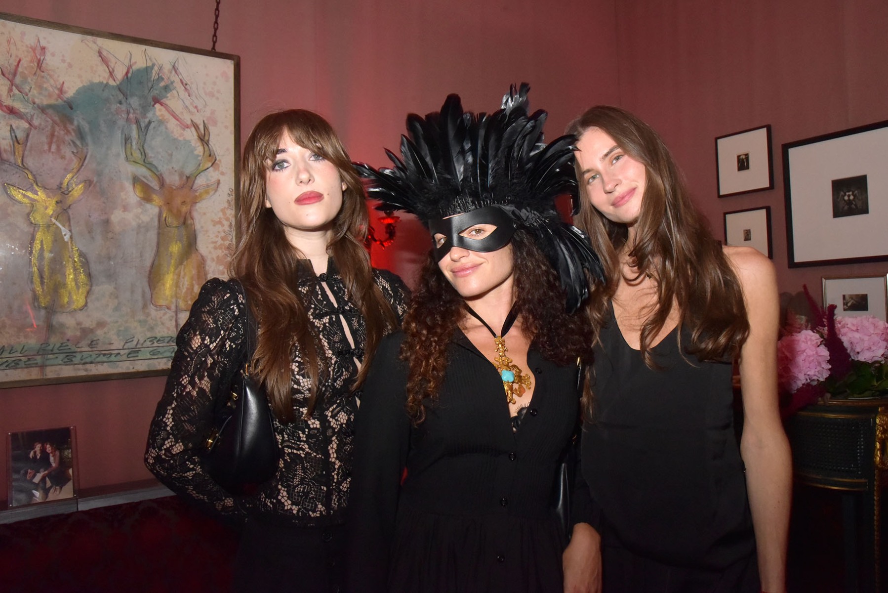 Koukla Lapidus, Ophelia Jacarin et Amelie Carrara en mode trois grâces