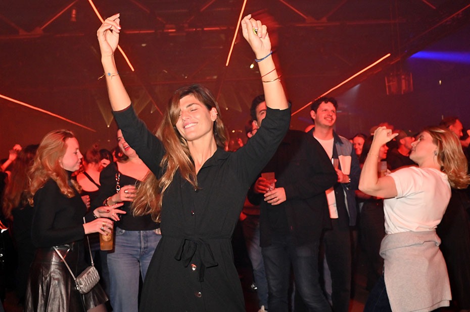 Eloise Valli ? Les Bras Les Bras Ls Bras ! Oui Pedro Les Voilà !