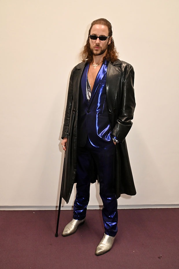 On reconnait Kelly Phoenix à ses cheveux longs ses Phoenix Bans et sa canne à pêche