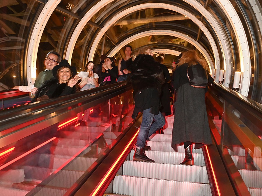 Les Passagers d'un train circulant dansl'autre sens me font "ah que Coucou"
