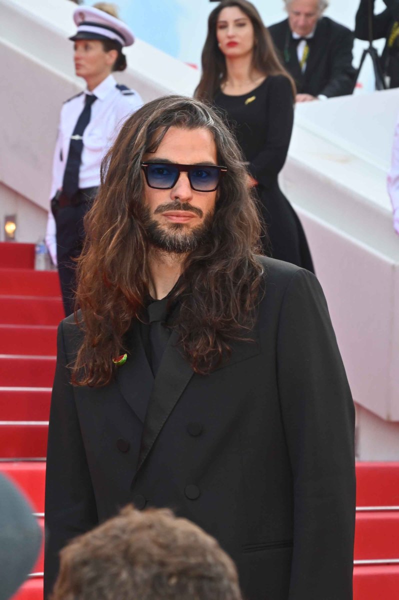 Cheveux long idées courtes? Non! Oliver Laxe Prix spécial du Jury SVP !!