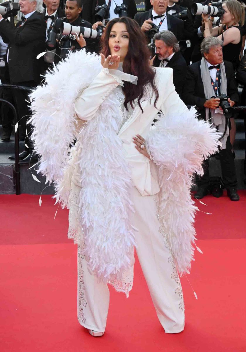 Bisou Cool de Aishwarya Rai en Reine des neiges
