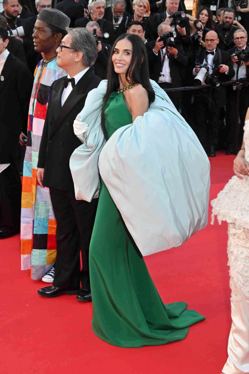 Hey Demi Moore c'est toi qui a piqué ma couette?