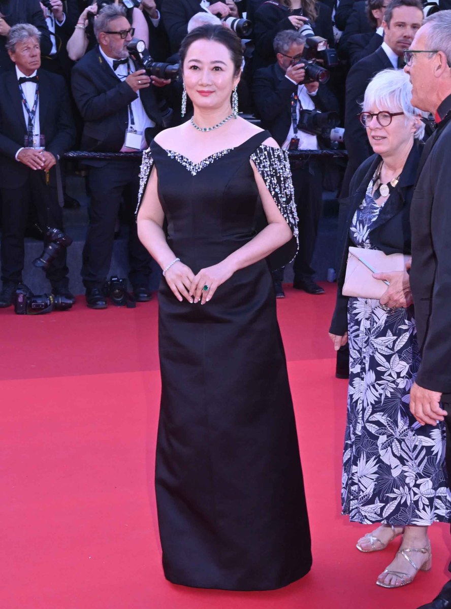 Zhao Tao C'est la muse du cineaste chinois Jia Zhang-Ké: (Xiao Wu Le Pick Pocket de Pékin)