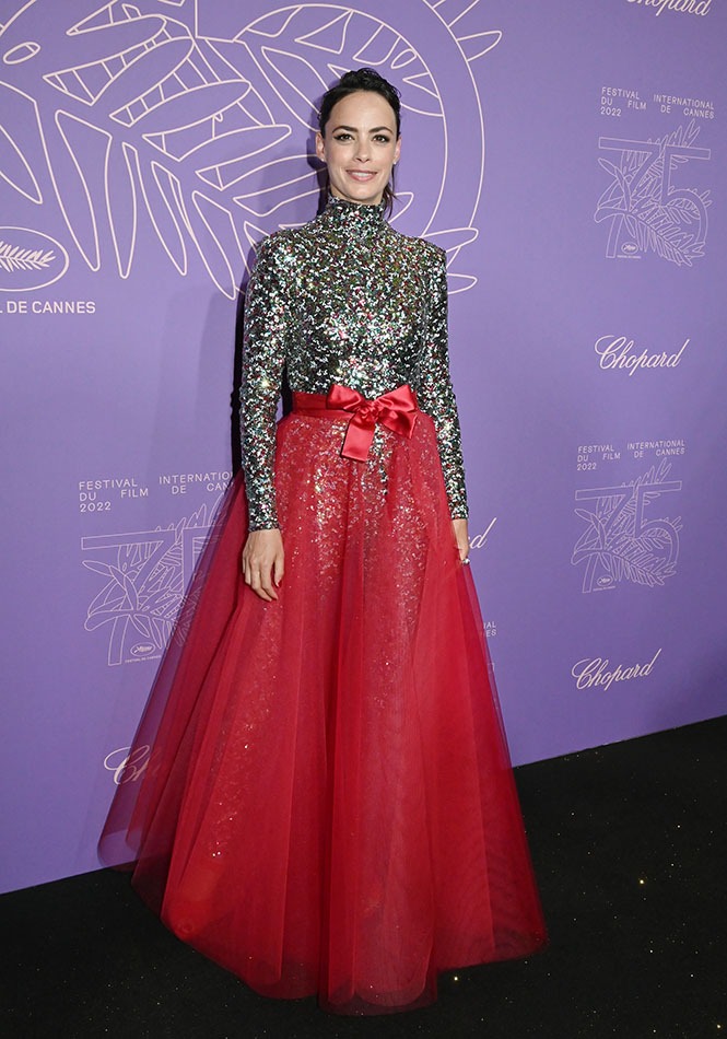 Berenice Bejo dans Un Rien M'habille !! Sauf que ce rien c'est pas rien c'est juste l'excellent Alexis Mabille !!