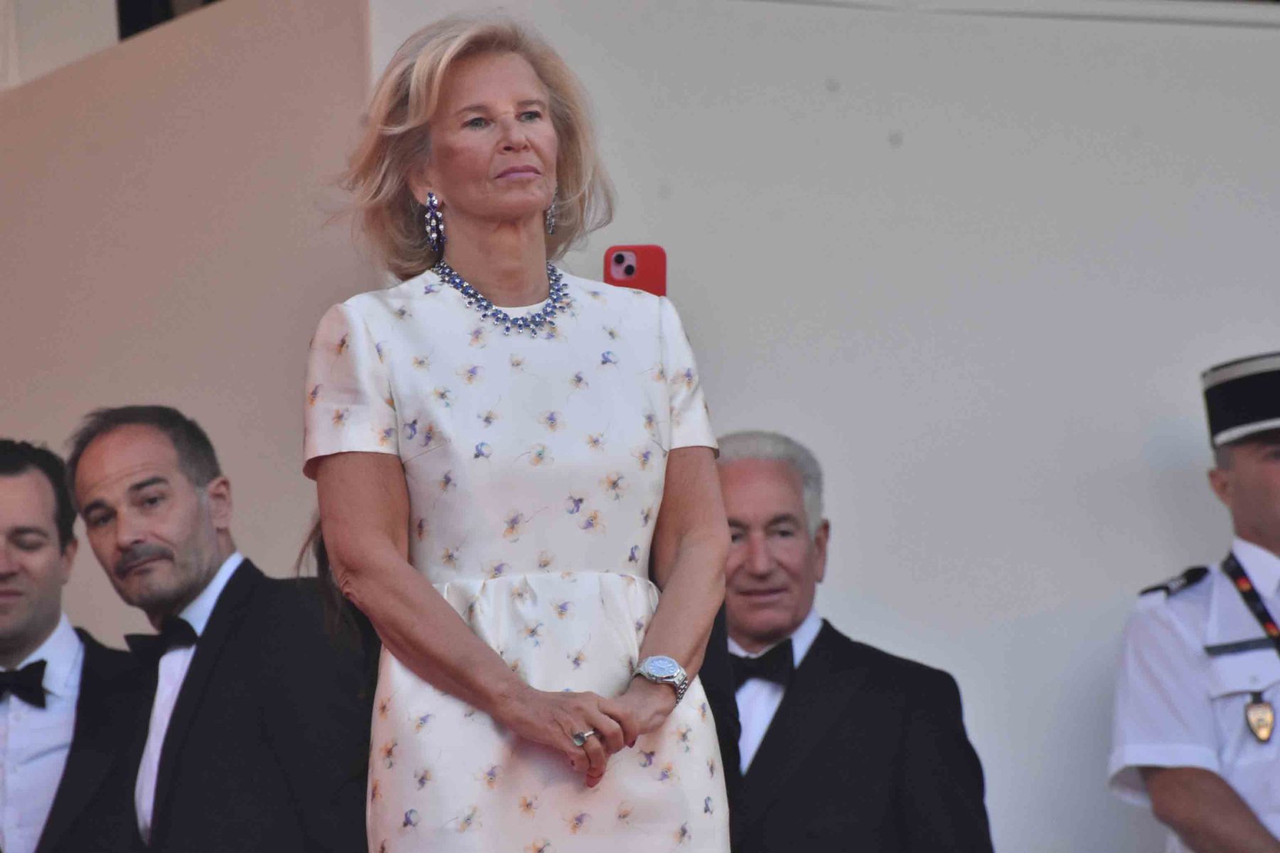 Au Palais Iris Knobloch scrutee l'horizon de son donjon