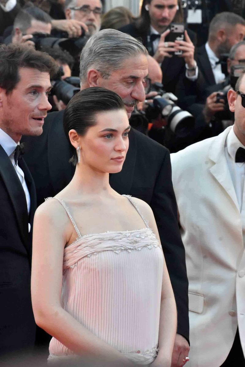 Anamaria Vartolomei vraiment la seule et jolie nana dans ce monde de mecs