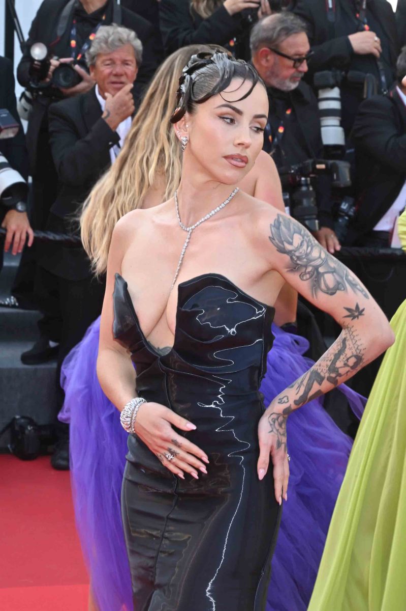 Elle a tout misé dans ses tatoos