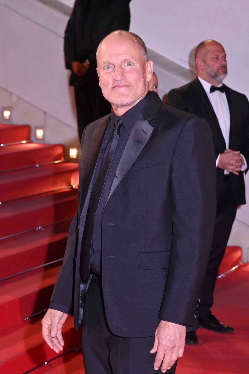 FULL PHIL Woody Harrelson en smoking on a du mal à l'imaginer Sérial Killer