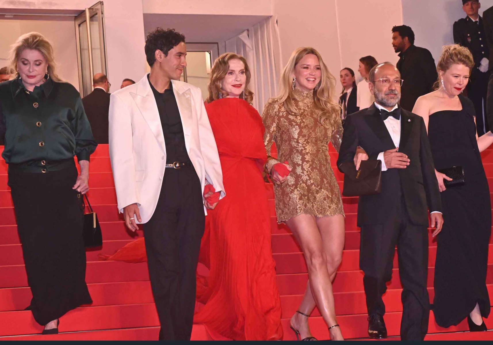« Histoires Parallèles » descente red Carpet: Laquelle preferez vous?