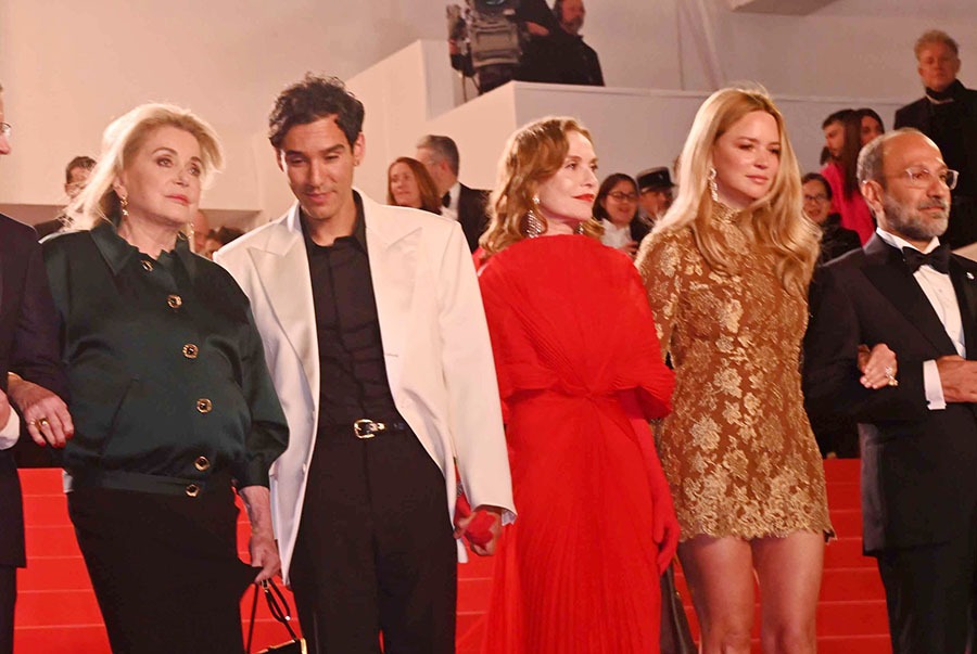 C« Histoires Parallèles » atherine Deneuve, Adam Bessa, Isabelle Huppert, Virginie Efira, Asghar Farhadi, India Hair