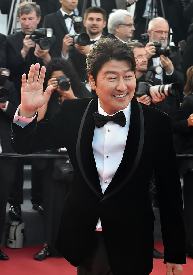 Le sympa Song Kang-ho Grand acteur Coréen qu'on a même vu dans "Drug King " en méchant Busan Montana !