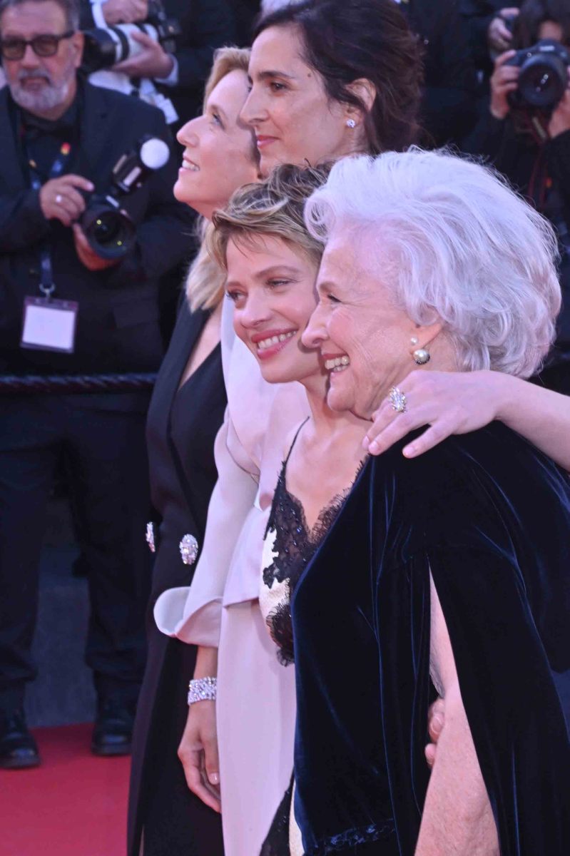 RED CARPET Copines !! Mélanie Thierry, Marie-Christine Barrault,