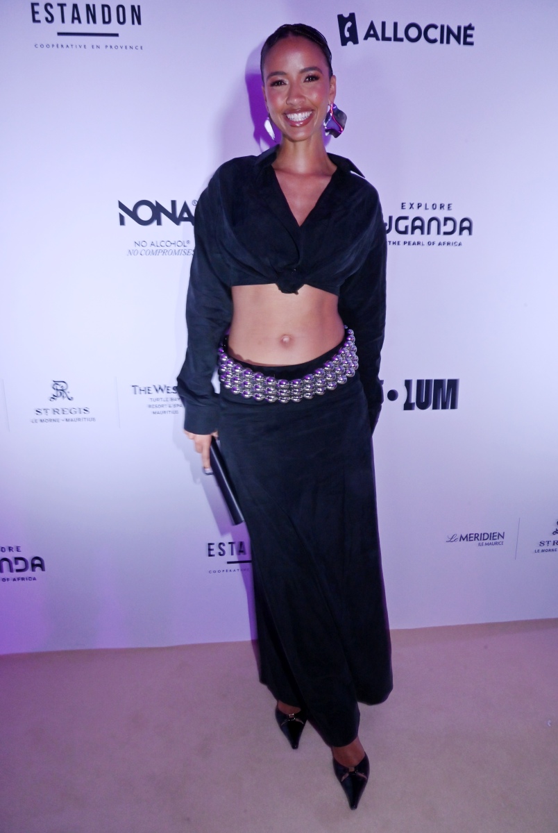 AKILI PARTY Flora Coquerel Coquette au Photocall