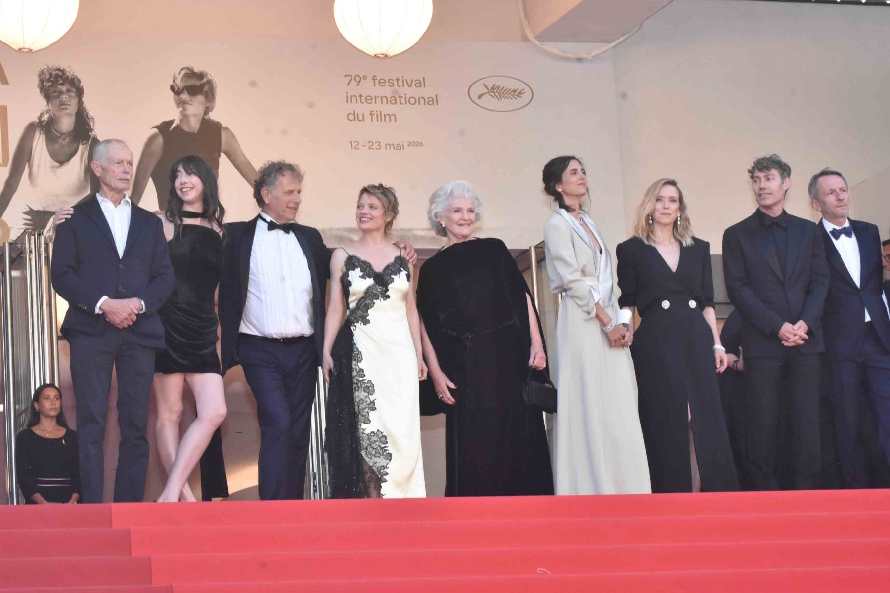 SOMMET RED CARPETL'équipe de "La Vie d'Une femme" Erri De Luca, Suzanne de Baecque, Charles Berling, Mélanie Thierry, Marie-Christine Barrault, Charline Bourgeois-Tacquet, Léa Drucker, David Thion, Philippe Martin and Jacques-Henri Bronckart
