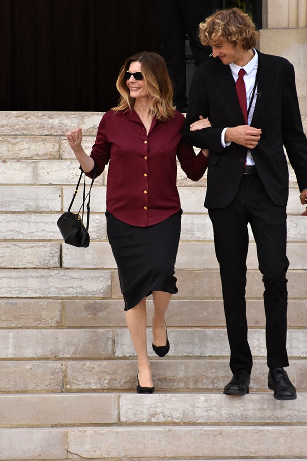 Chiara C'est par ici devant qu'il faut sourire !