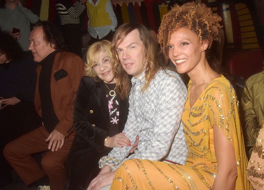 Avant que le show ne commence, Christophe est venu faire un 'Ah que coucou à Jean-Christophe Molinier, Nicolettaet à Amanda Scott