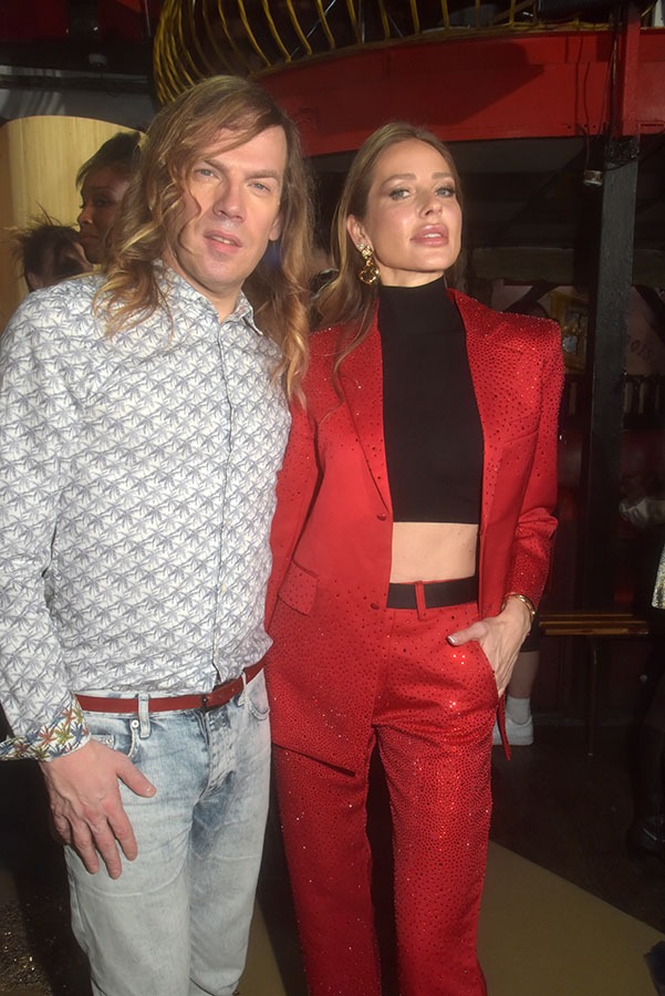 Ginta Biku en Red ne rate aucun show de son pote Christophe Guillarme,