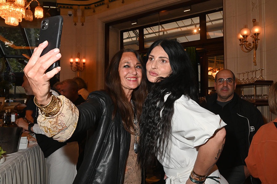 Agnes Malterre et Sylvie Ortega s'instagramment