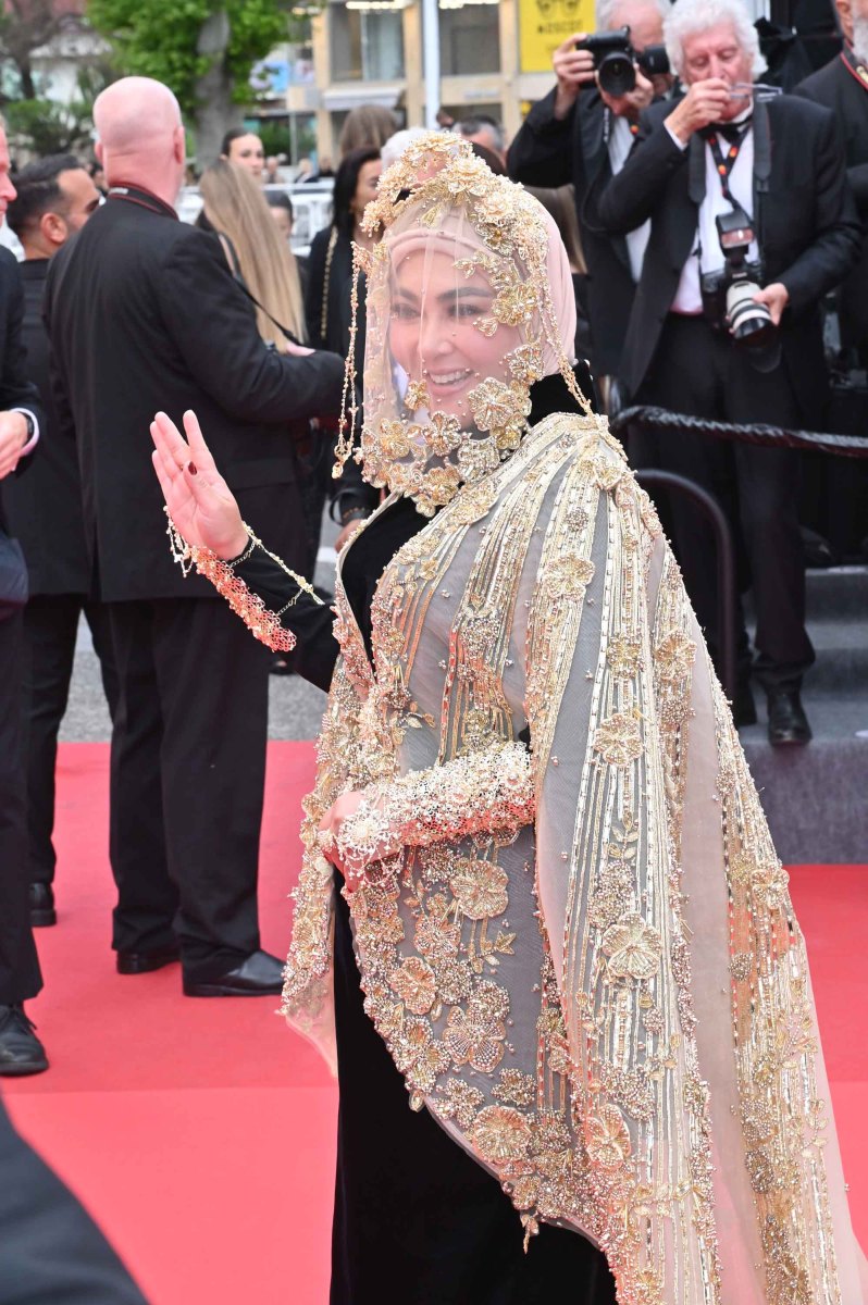 Sortie du "7eme Voyage de Simbad", Une Houri s'invite sur le Red Carpet