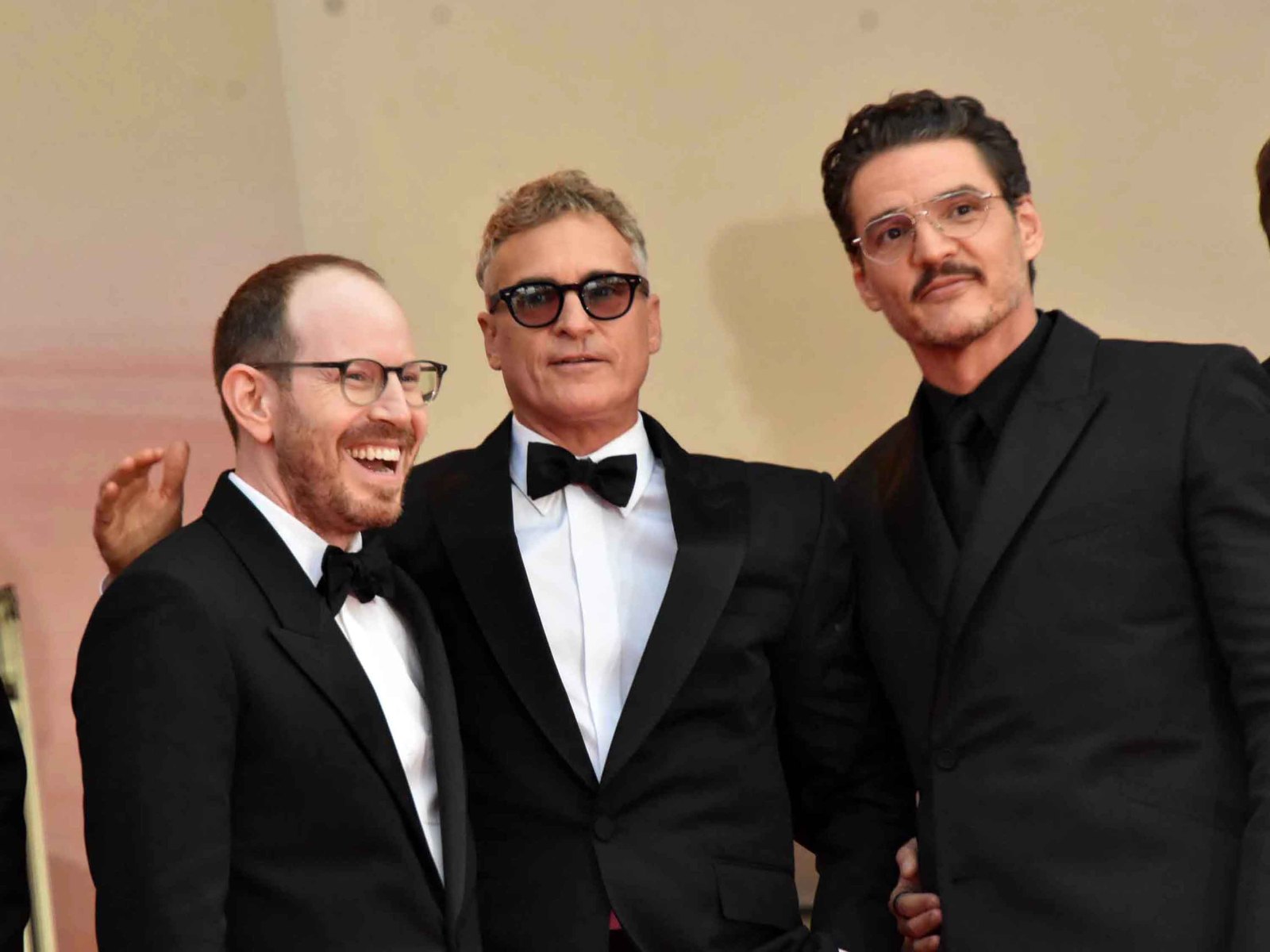 Une bande de mecs : Ari Aster, Joaquin Phoenix, Pedro Pascal
