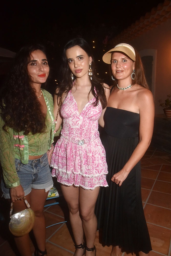 Astral Glamour, Celine Culto Helene Roglin et Paige Hardy font tapissage à la Ellen Von Unwerth Party