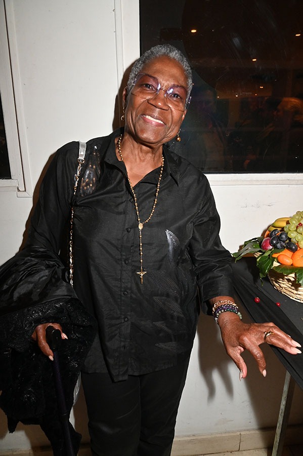 Jury de la FIJA 2026 Firmine Richard était là et ne dépareille pas avec tout ces fruits exotiques