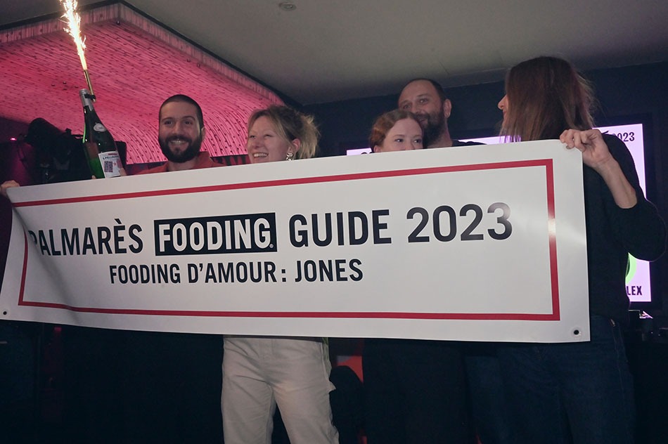 Fooding d'amour 2023 pour Jones (le barbu A gauche)