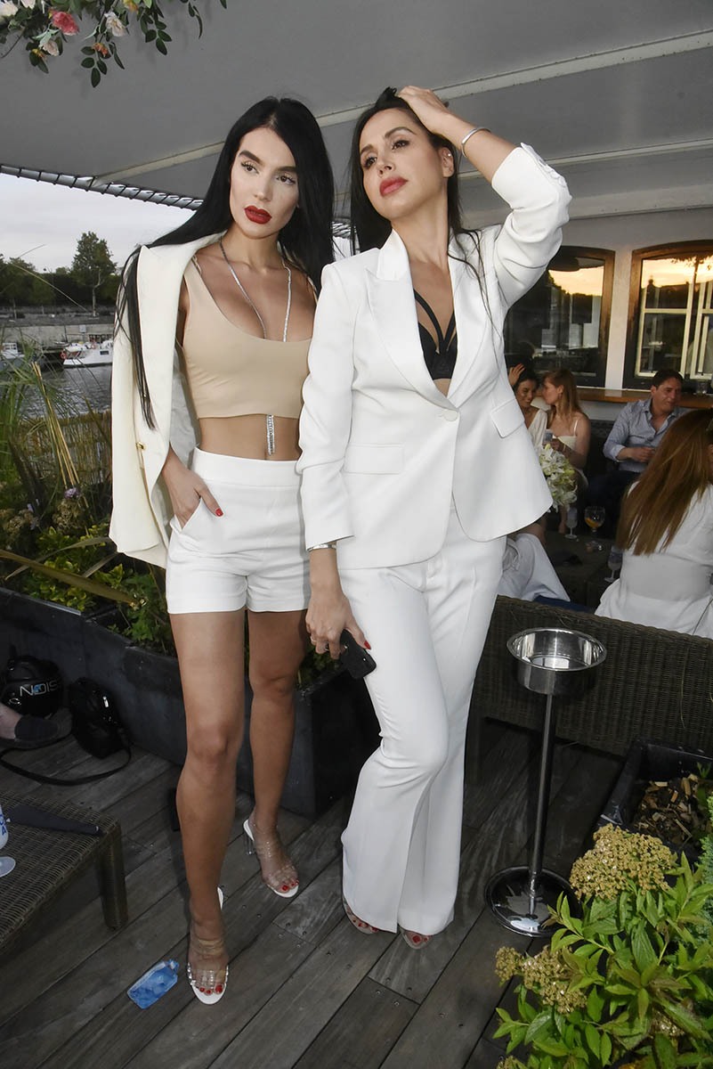 Saraisa Bellataheri Miss Europe et Somayeh Les brunes ne comptent pas pour des pudding plums