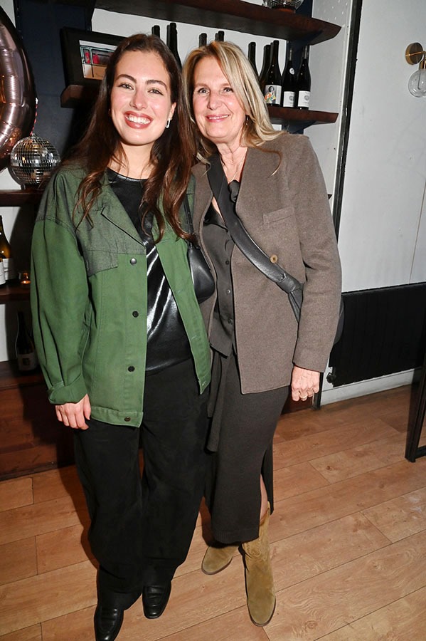Emma Canot et une amie