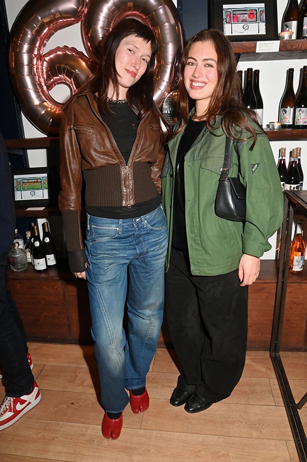 Emma et sa copine: Qui se ressemble s'assemble !