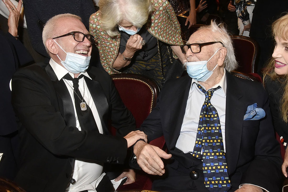 Jean Paul Gaultier ancien assistant de Cardin lui rappelle de bons chouettes souvenirs
