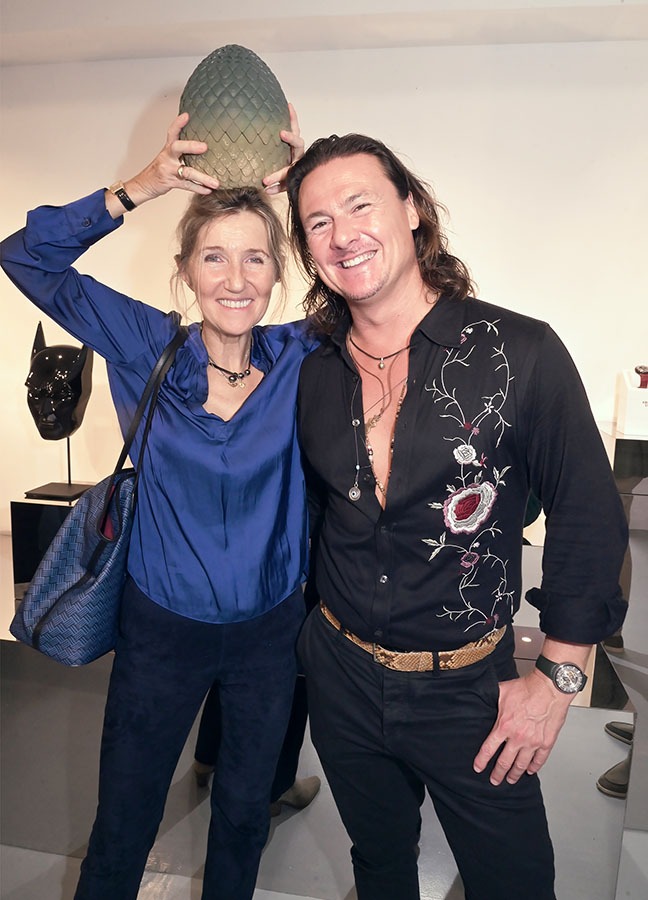 Encouragée par Seb Peiffert Sylvie Bourgeois Harel pose en mode aubergine bigoudaine